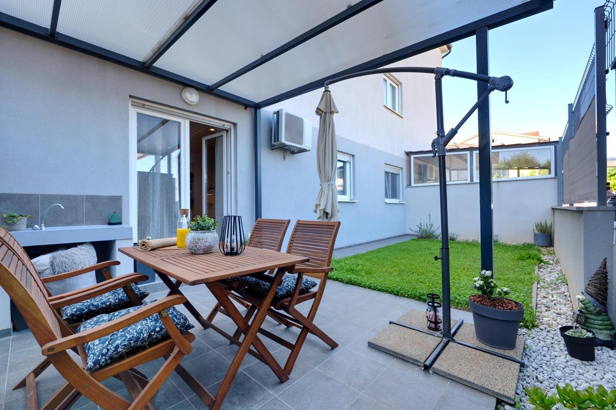 Aria Apartman